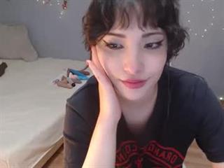 deni bloom
