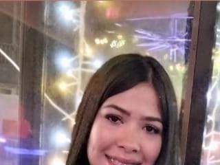 Aleesha 17