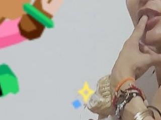 ariana crazzy
