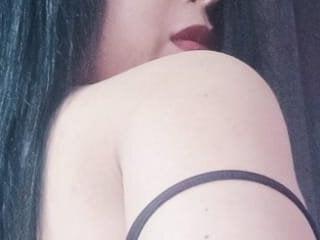 Leahstonee2