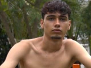 markrealcum